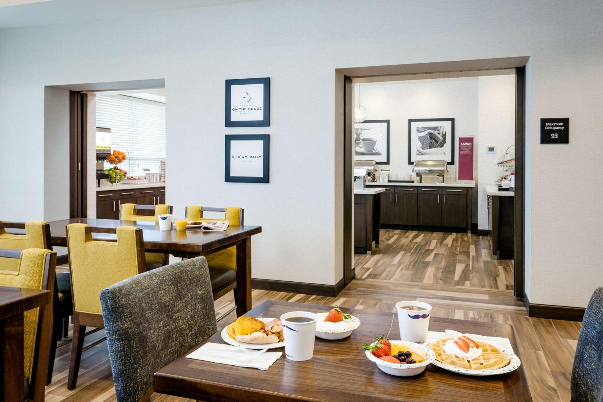 Hampton Inn & Suites By Hilton Seattle/Northgate Екстериор снимка